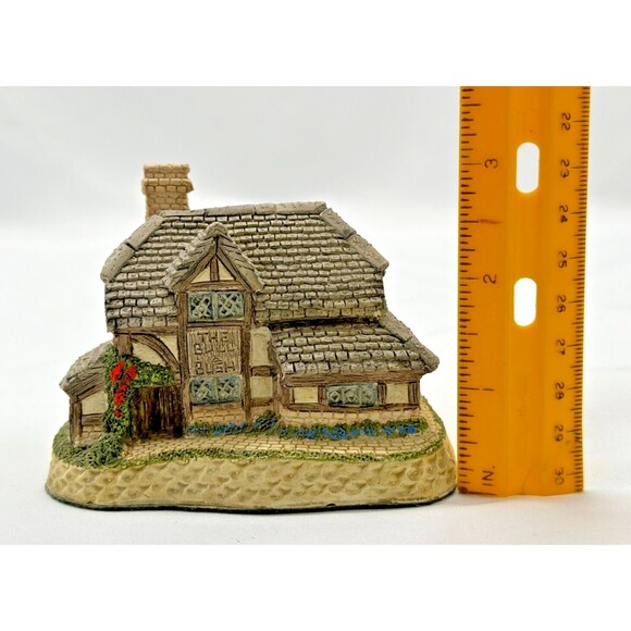 VINTAGE David Winter Cottages- The Bull & Bush- December British Traditions 1989 - Picture 9 of 9